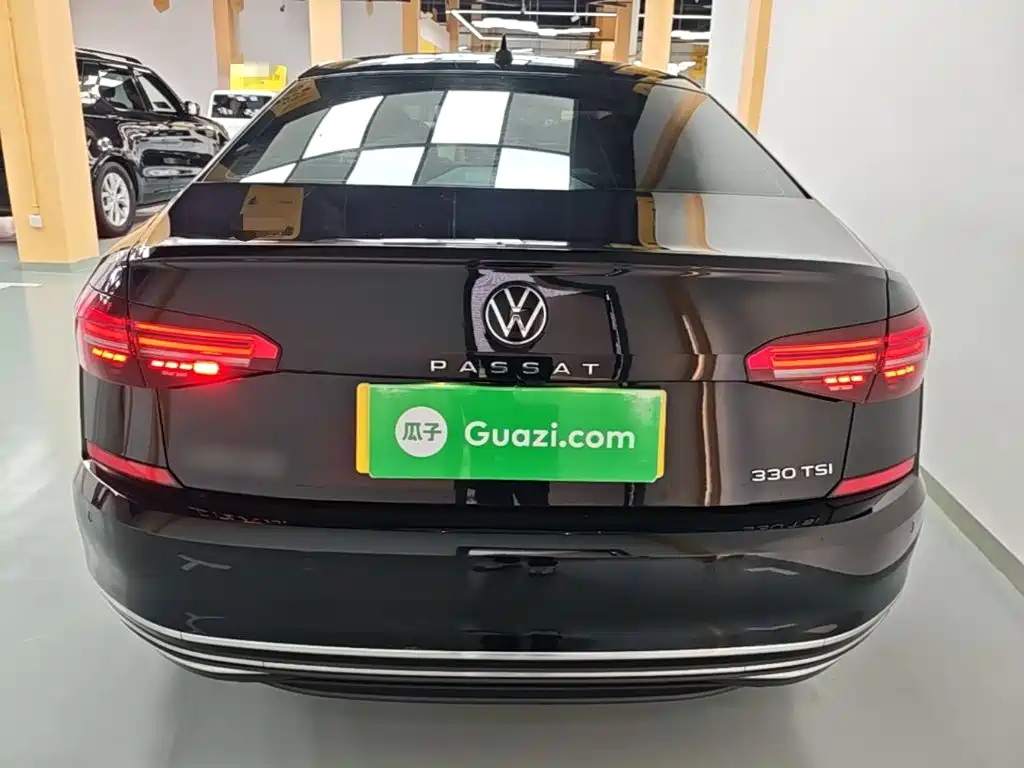 Volkswagen Passat — фото 6