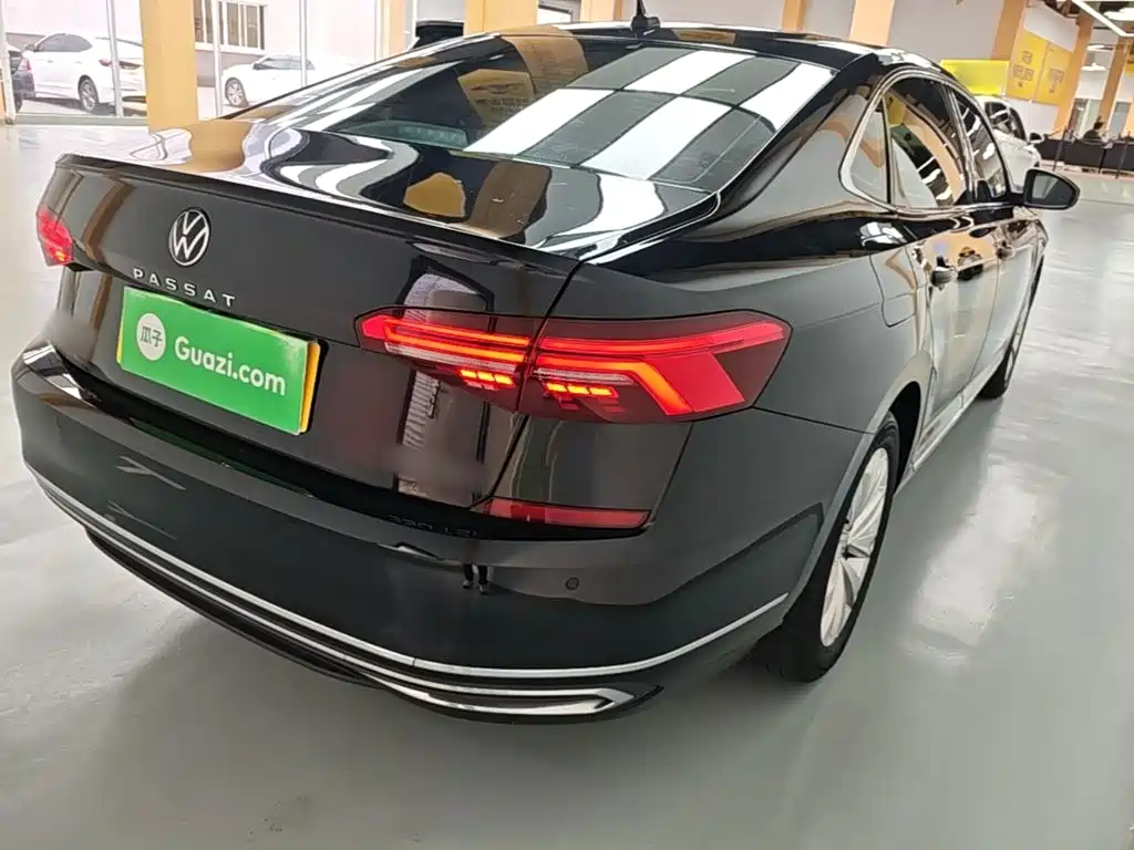 Volkswagen Passat — фото 7