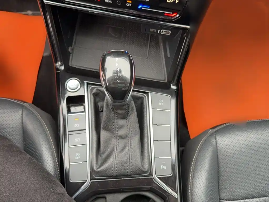 Volkswagen Passat — фото 14