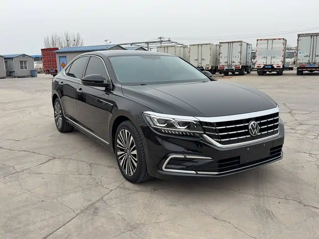 Volkswagen Passat — фото 6