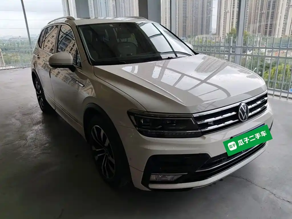 Volkswagen Tiguan L — фото 22
