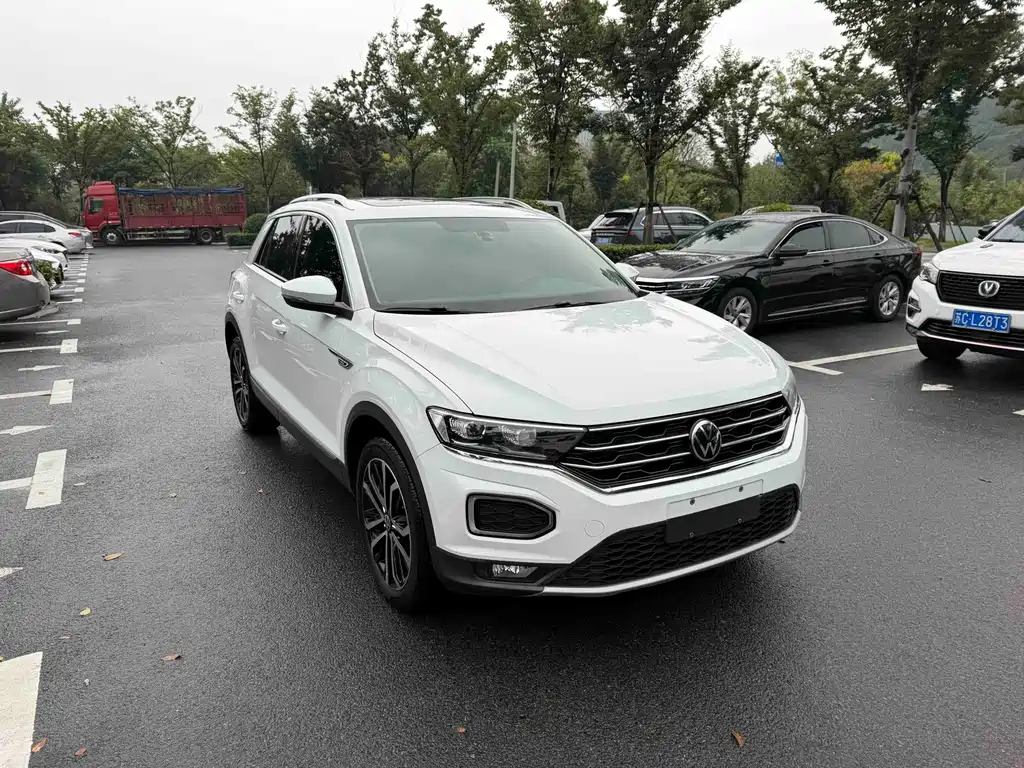 Volkswagen T-Roc — фото 3