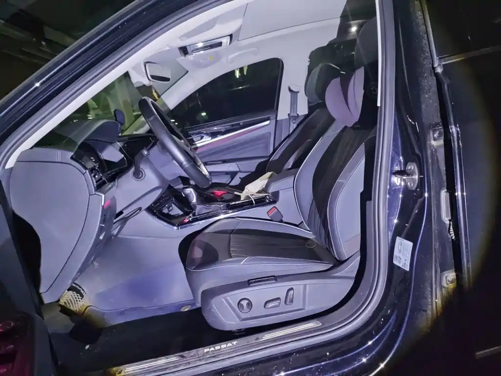Volkswagen Passat — фото 11