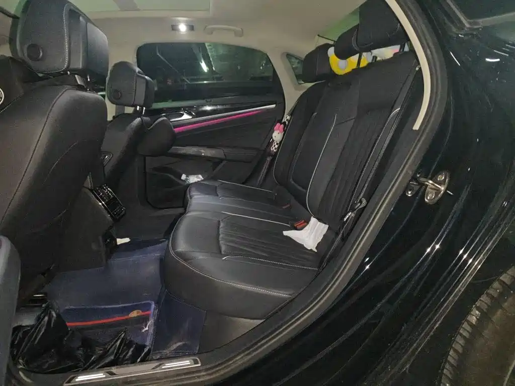 Volkswagen Passat — фото 13