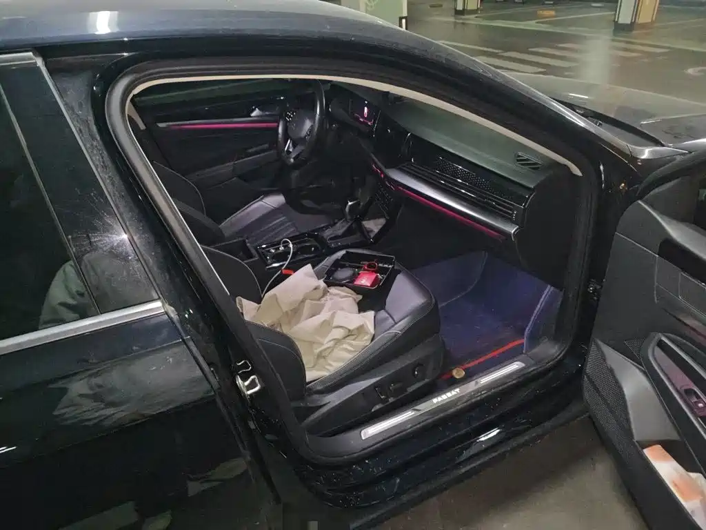 Volkswagen Passat — фото 19