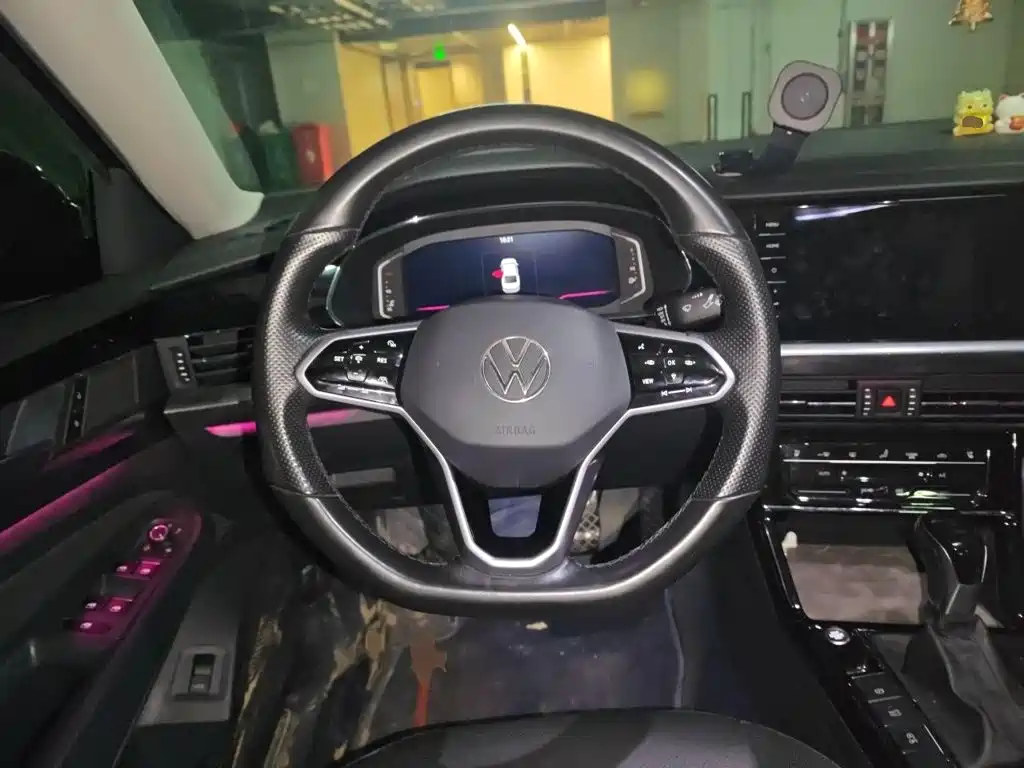 Volkswagen Passat — фото 6