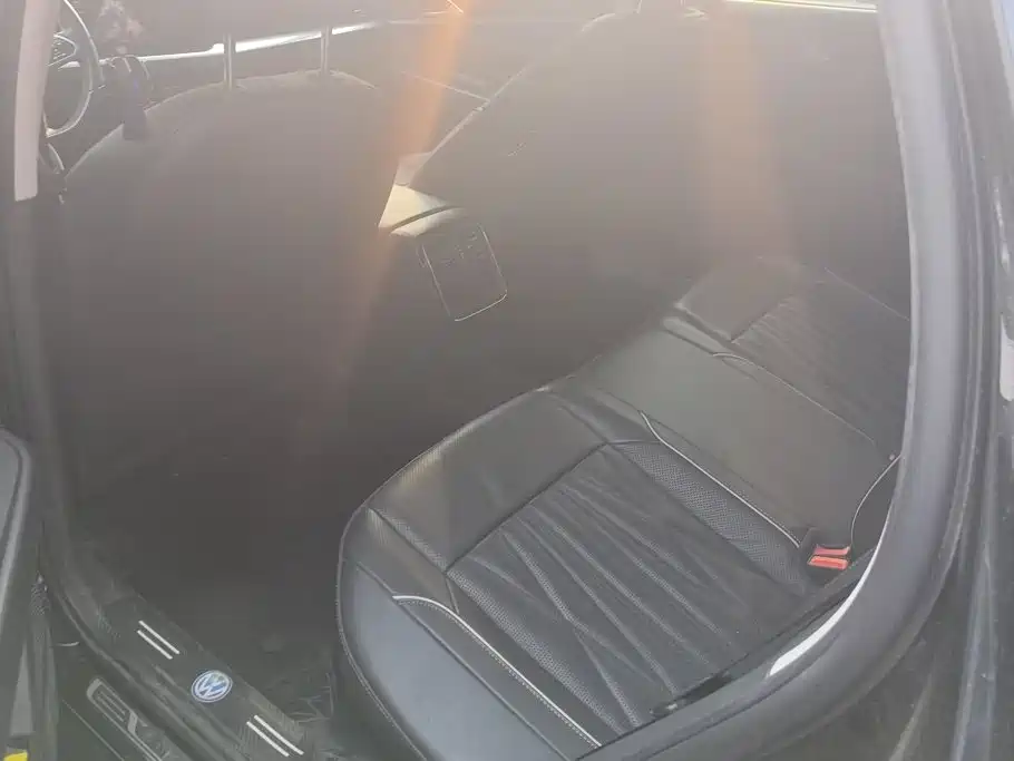 Volkswagen Passat — фото 11