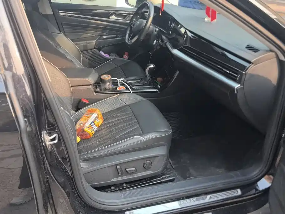 Volkswagen Passat — фото 8