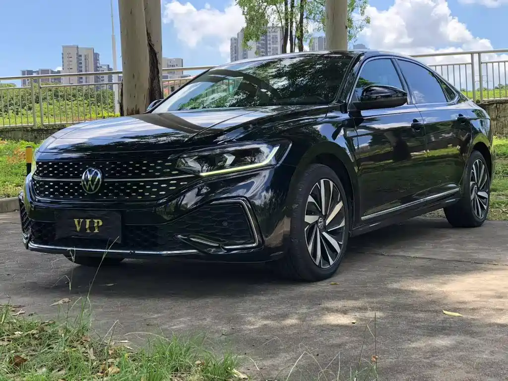 Volkswagen Passat — фото 3