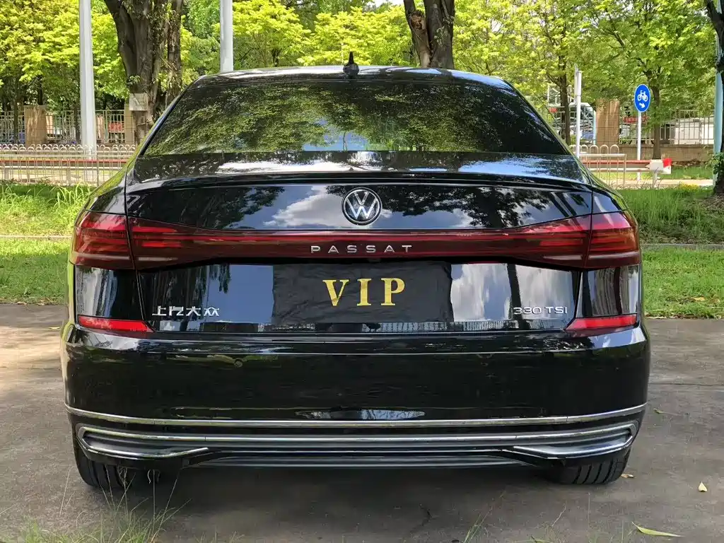 Volkswagen Passat — фото 5