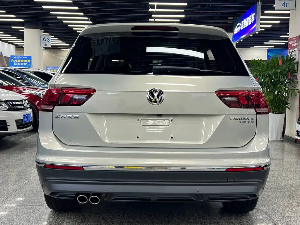 Volkswagen Tiguan L — фото 21