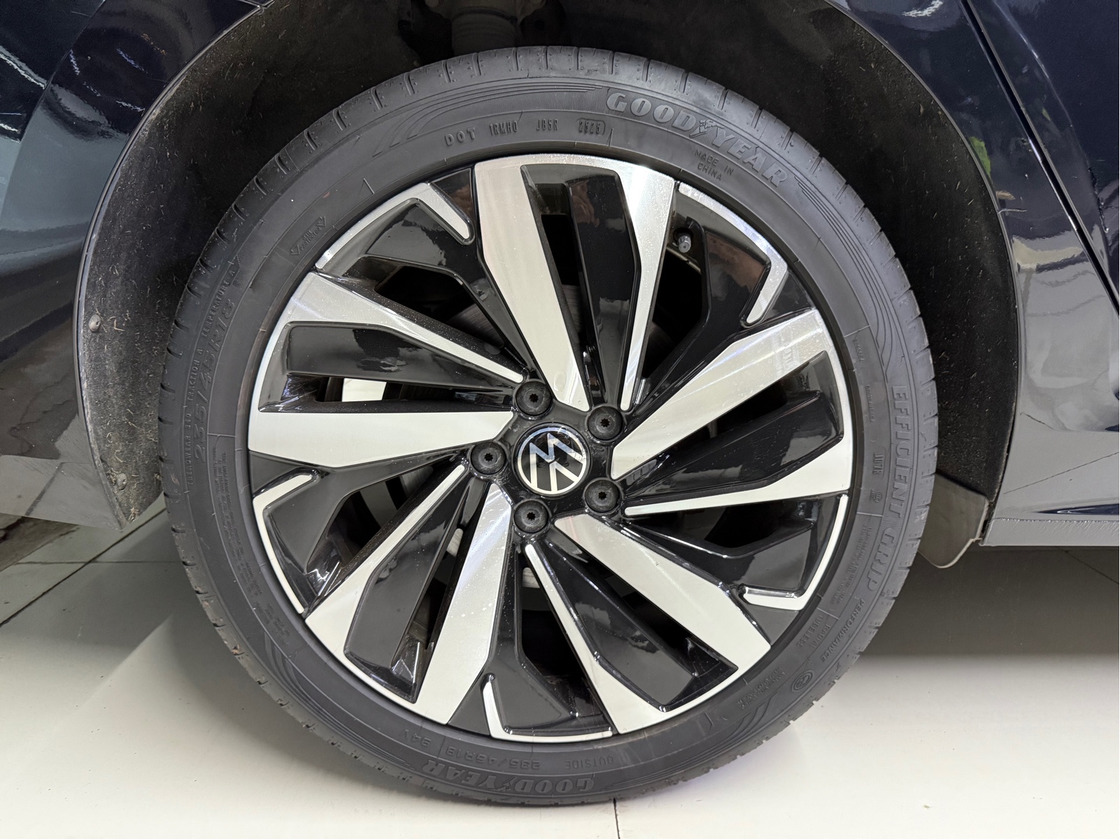 Volkswagen Passat — фото 14