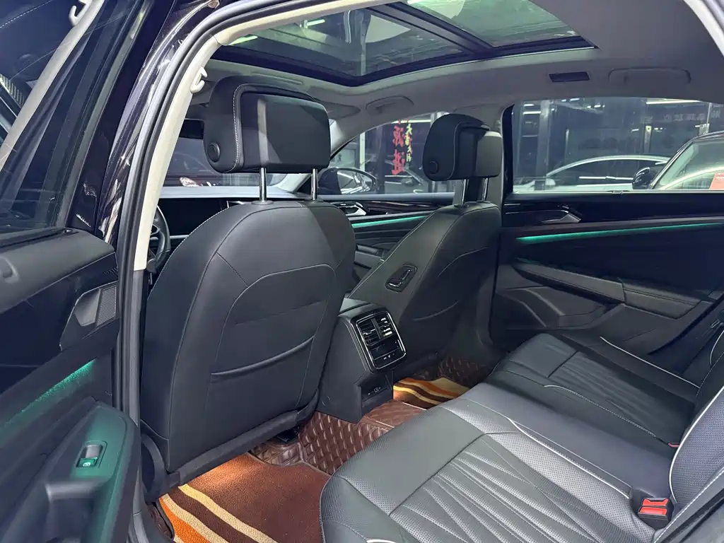 Volkswagen Passat — фото 6