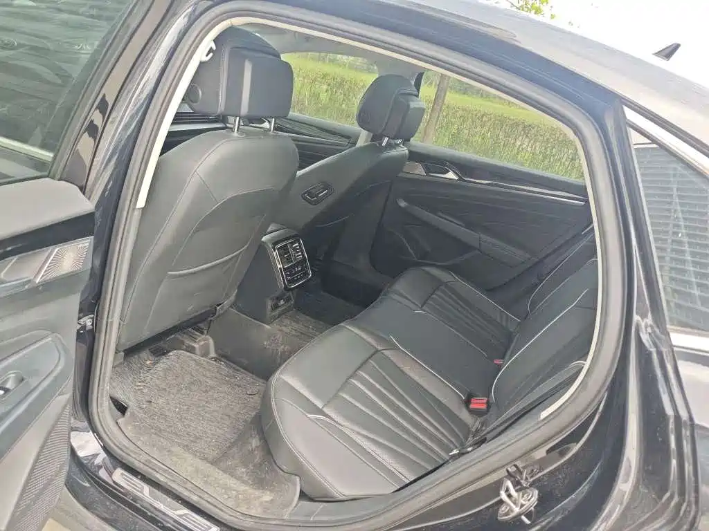 Volkswagen Passat — фото 5