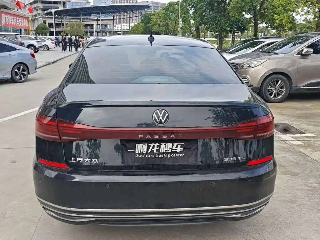 Volkswagen Passat — фото 7