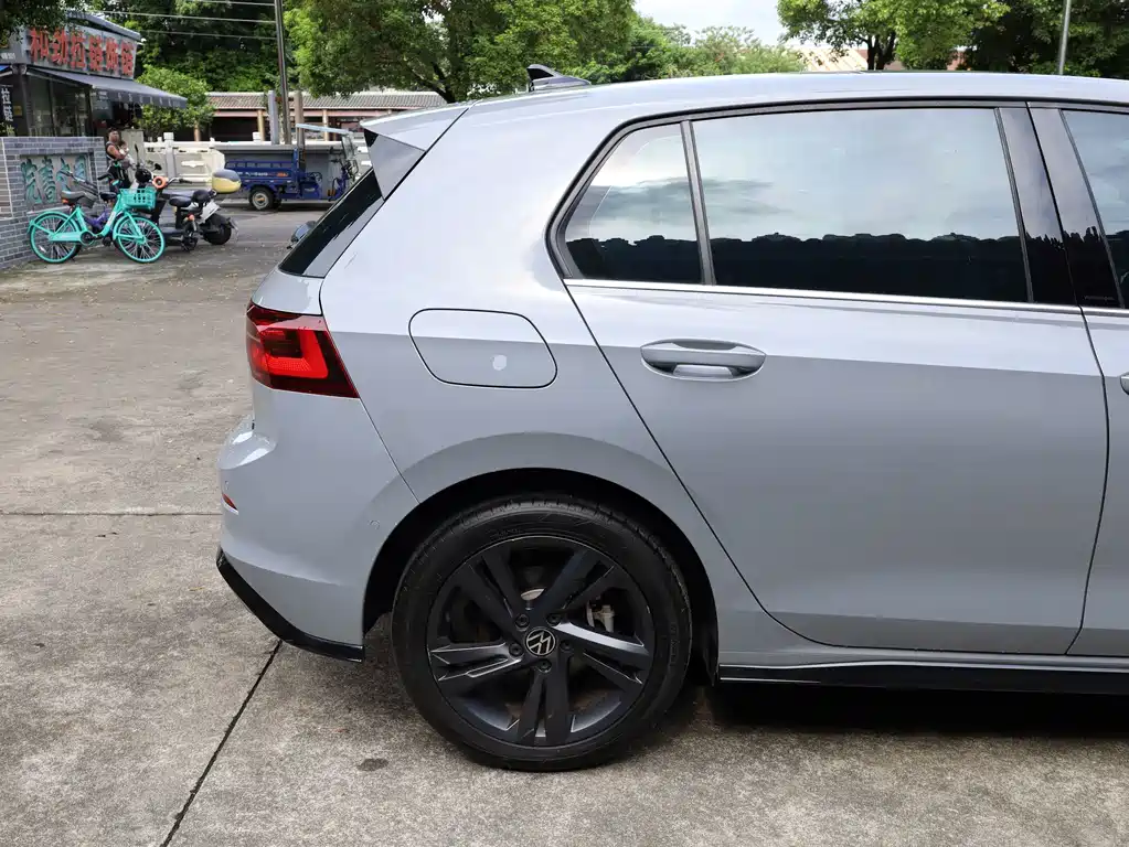 Volkswagen Golf — фото 13