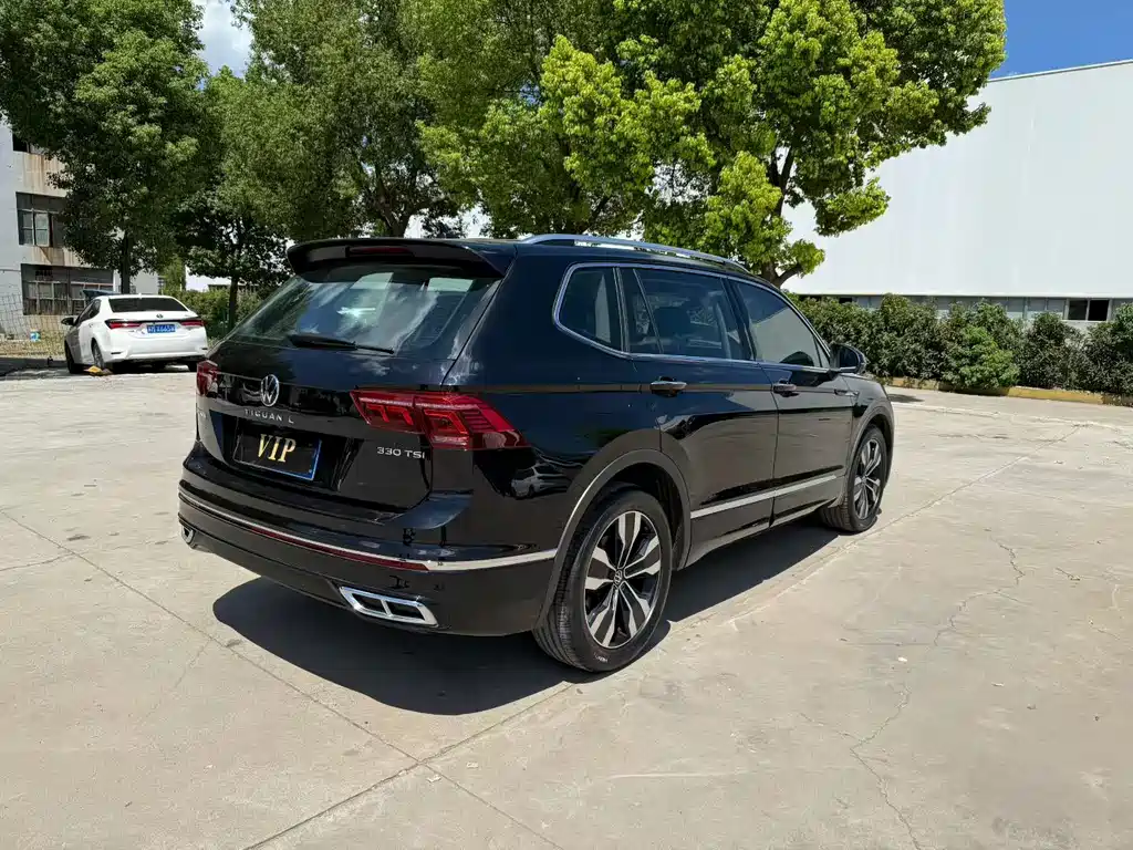 Volkswagen Tiguan L — фото 7