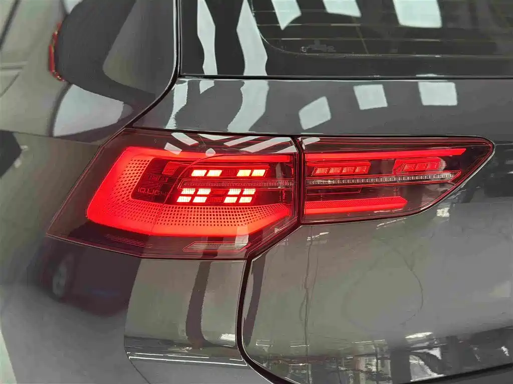 Volkswagen Golf GTI — фото 9