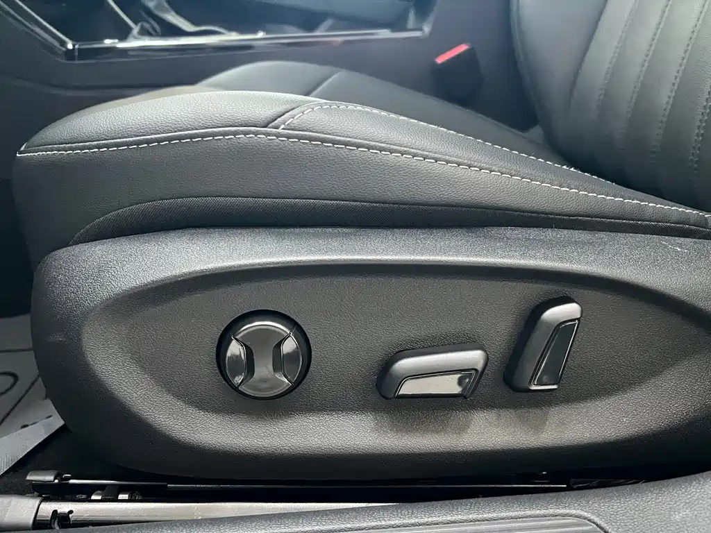 Volkswagen Passat — фото 11
