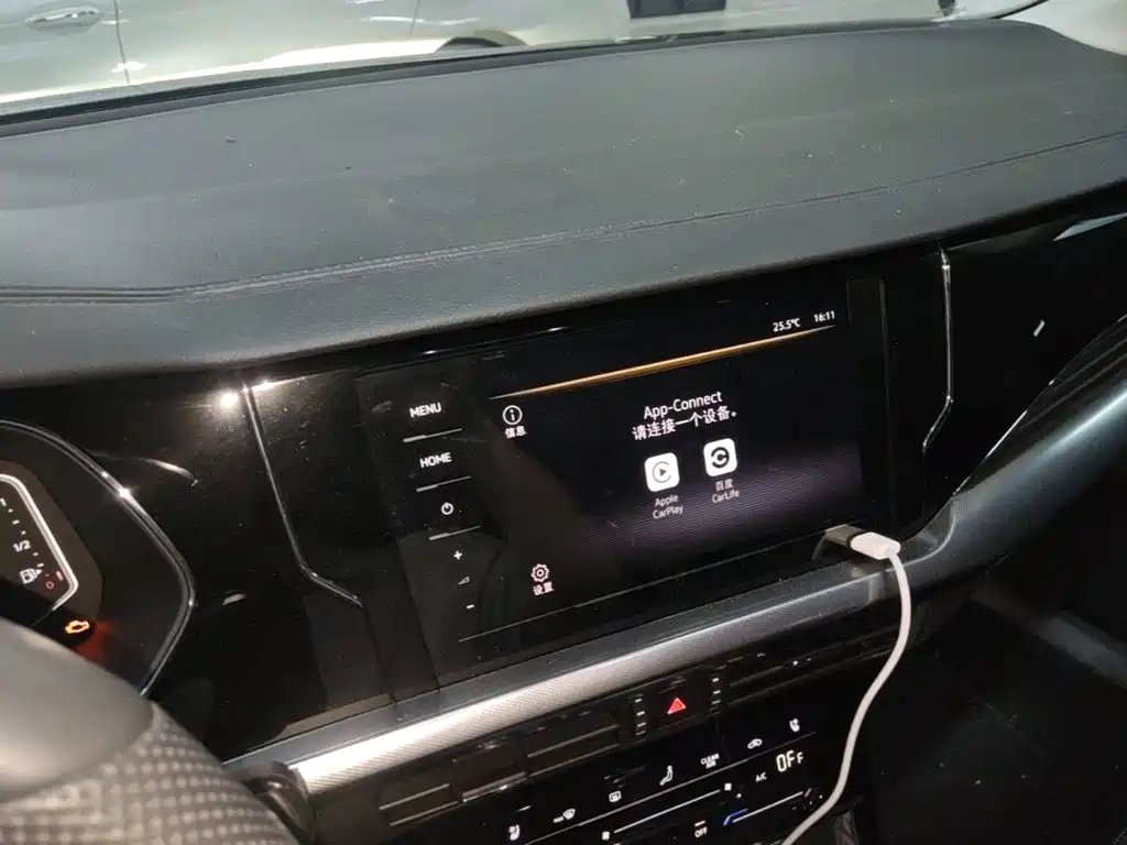 Volkswagen Passat — фото 13