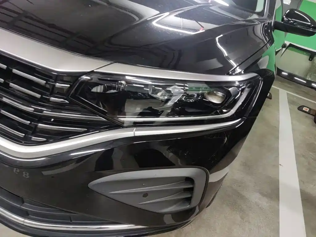Volkswagen Passat — фото 24