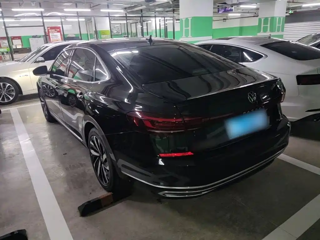 Volkswagen Passat — фото 5
