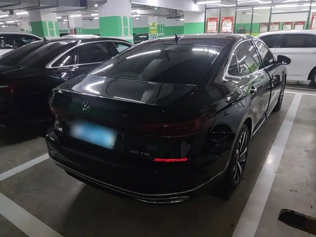 Volkswagen Passat — фото 7