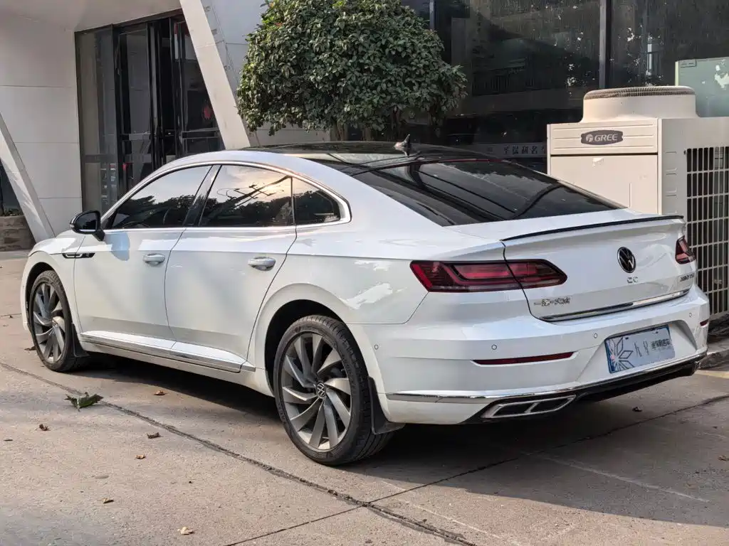 Volkswagen CC — фото 3