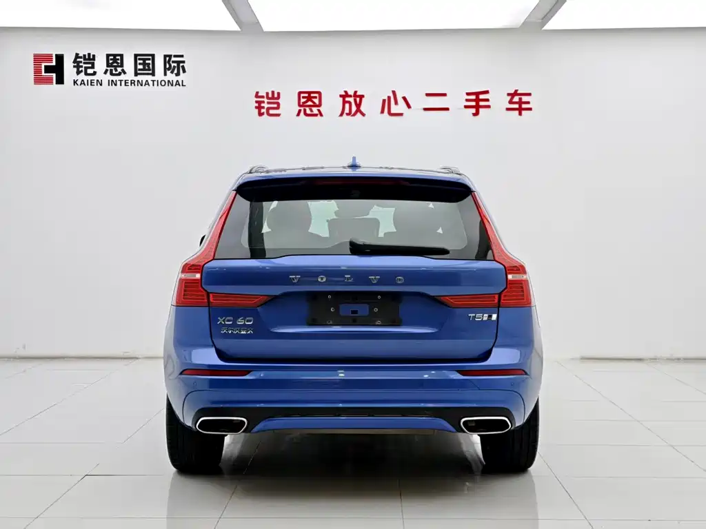 Volvo XC60 — фото 21