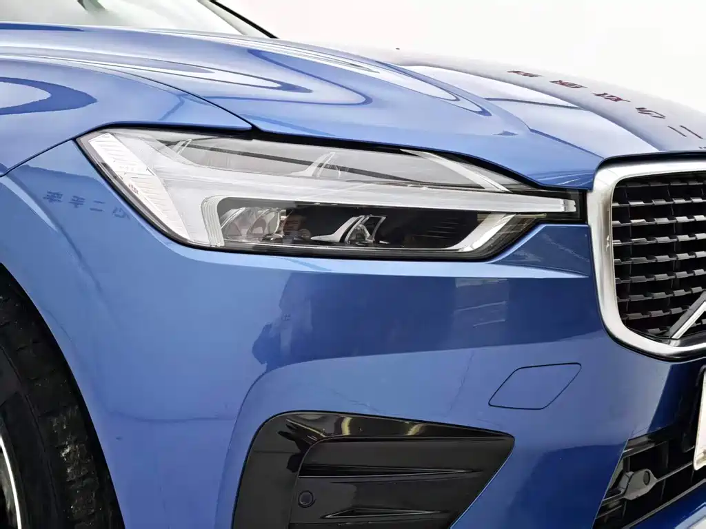 Volvo XC60 — фото 4