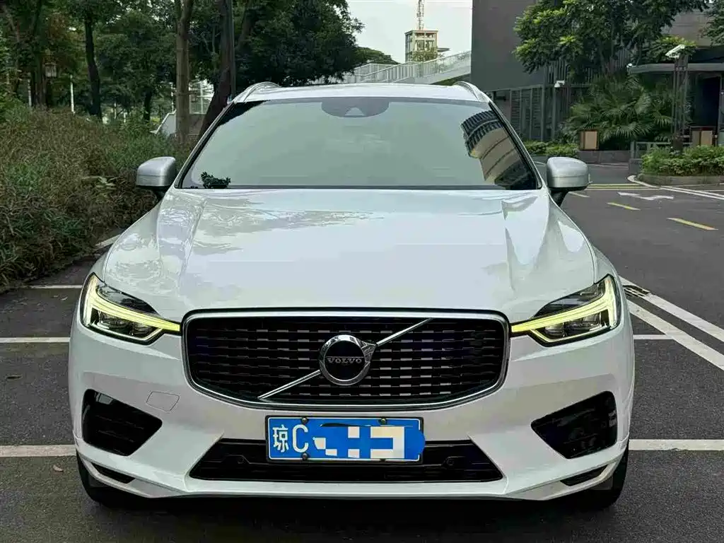 Volvo XC60 — фото 3