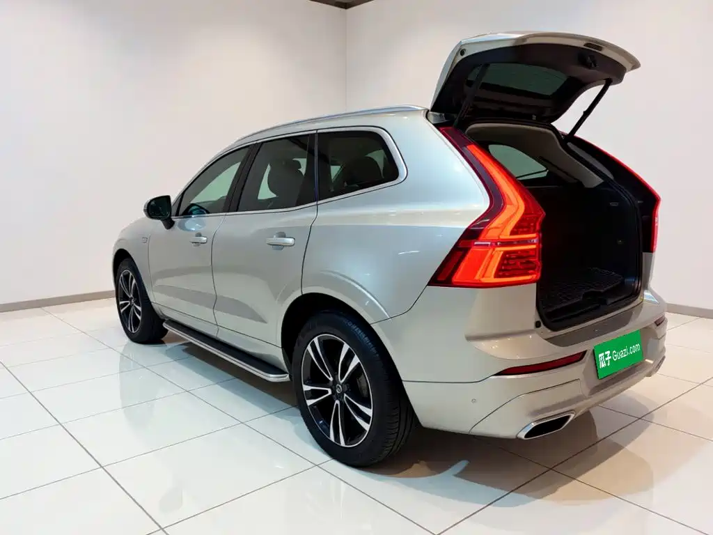 Volvo XC60 — фото 4