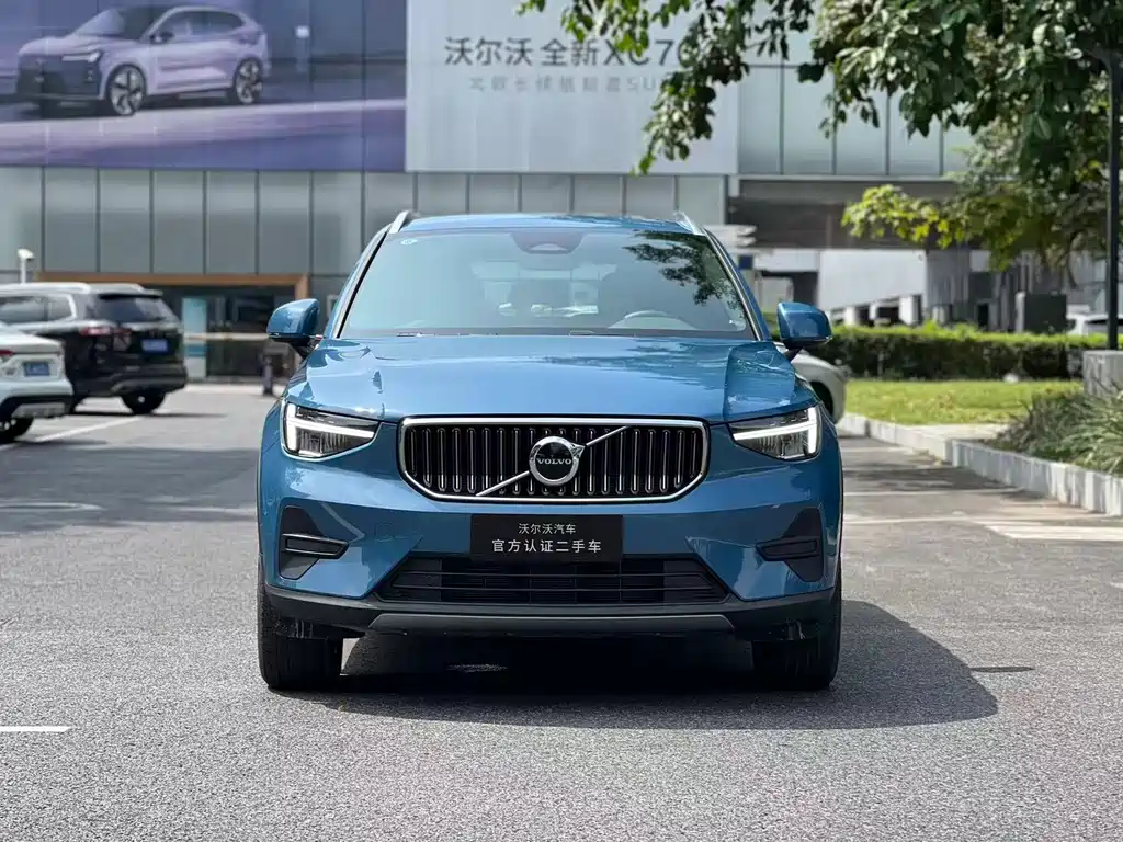 Volvo XC40 — фото 2