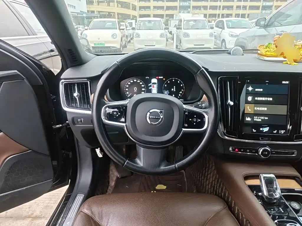 Volvo S90 — фото 11