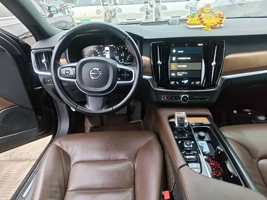 Volvo S90 — фото 13