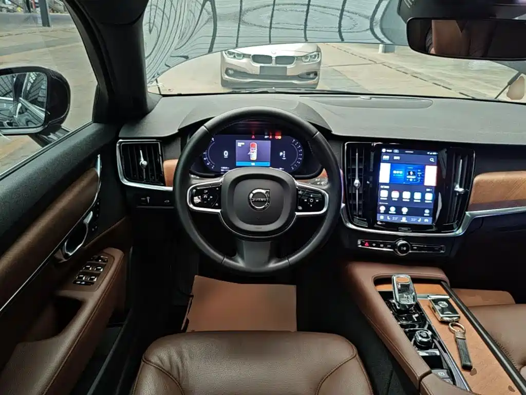 Volvo S90 — фото 11