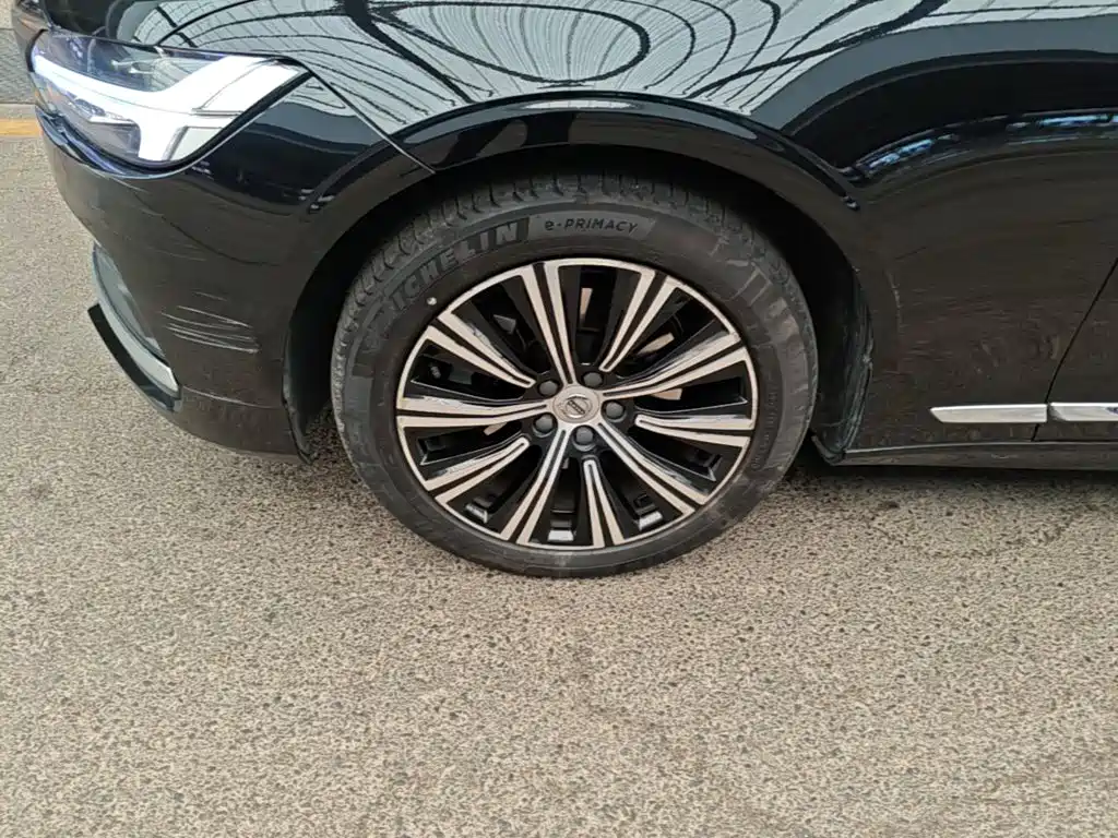Volvo S90 — фото 23