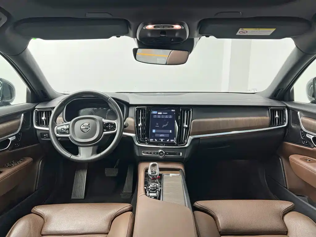 Volvo S90 — фото 20