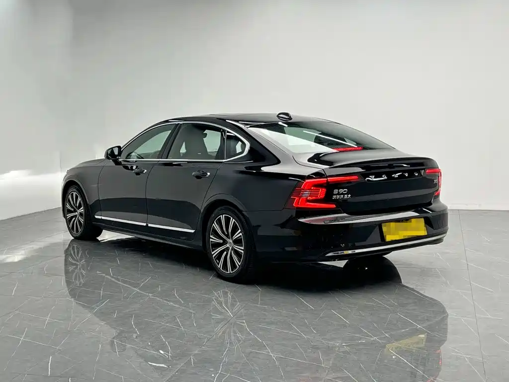 Volvo S90 — фото 4