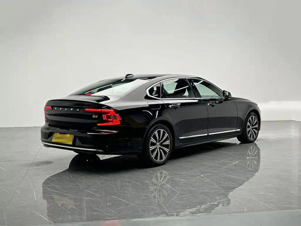 Volvo S90 — фото 6