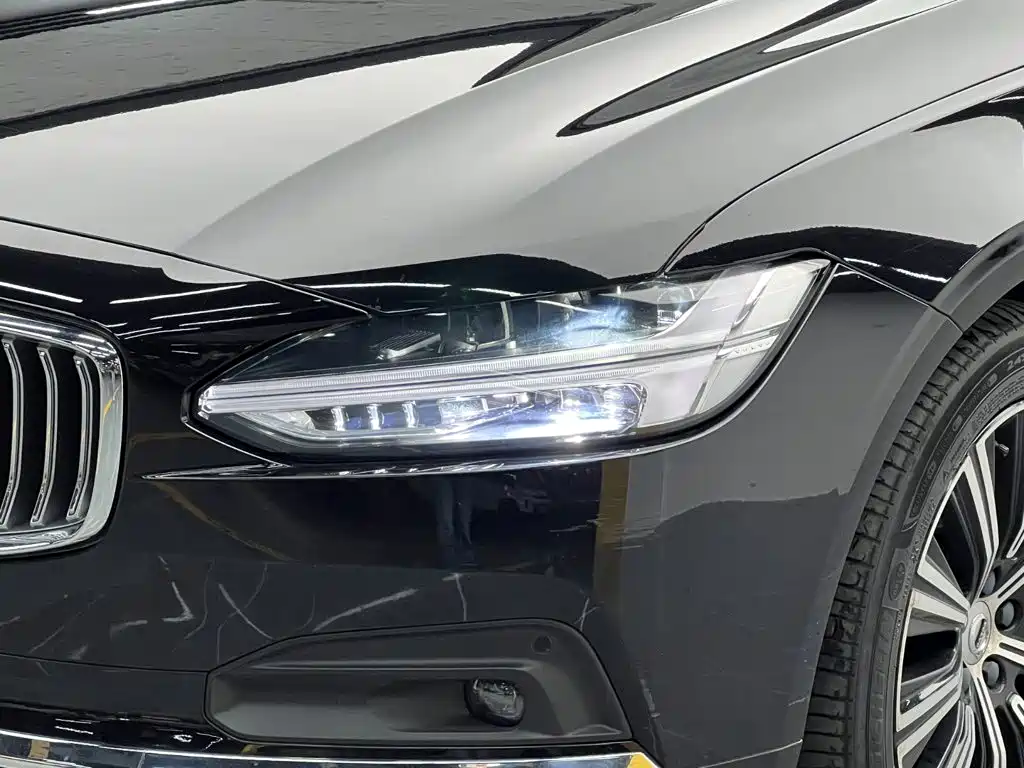 Volvo S90 — фото 10