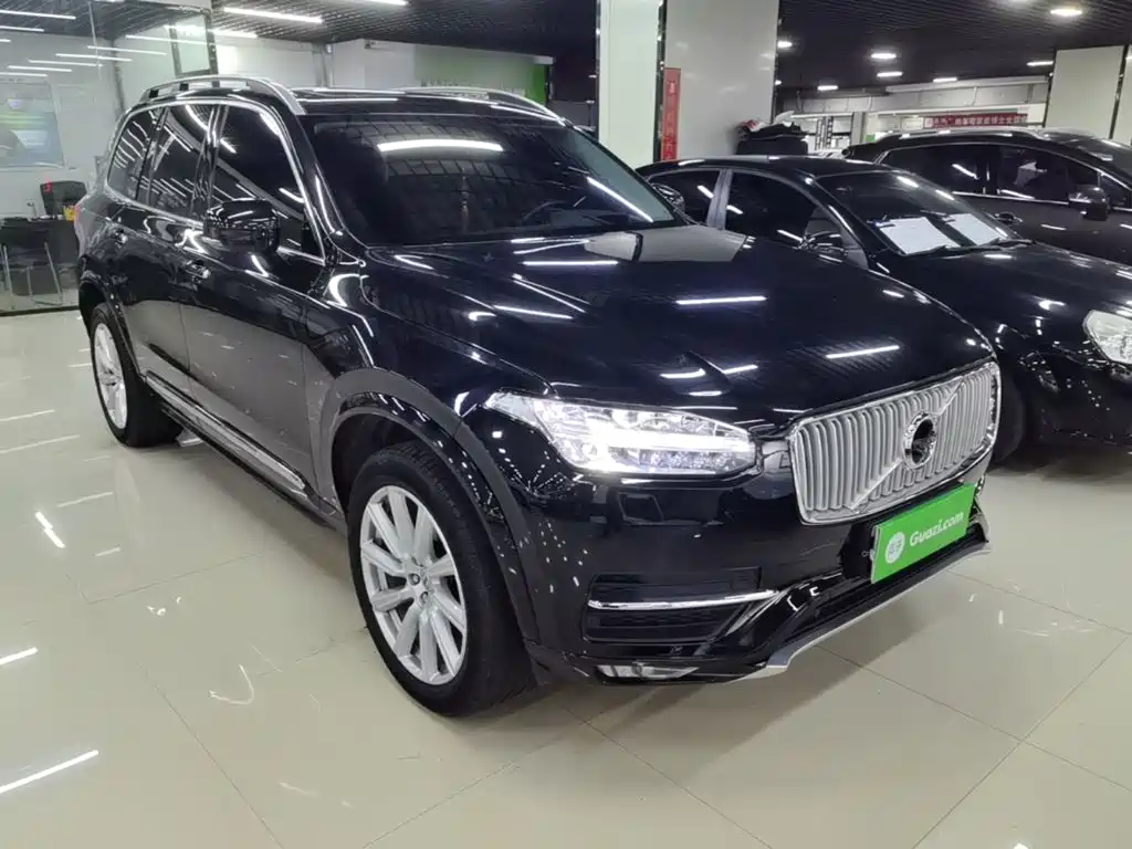 Volvo XC90 — фото 4