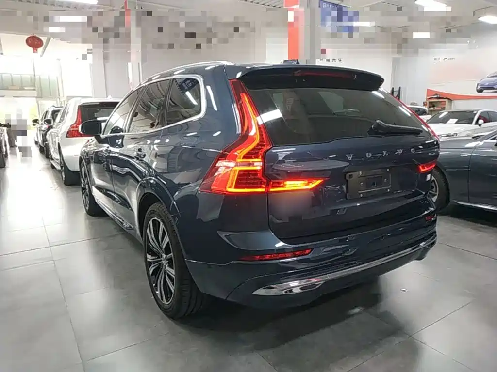 Volvo XC60 PHEV — фото 5