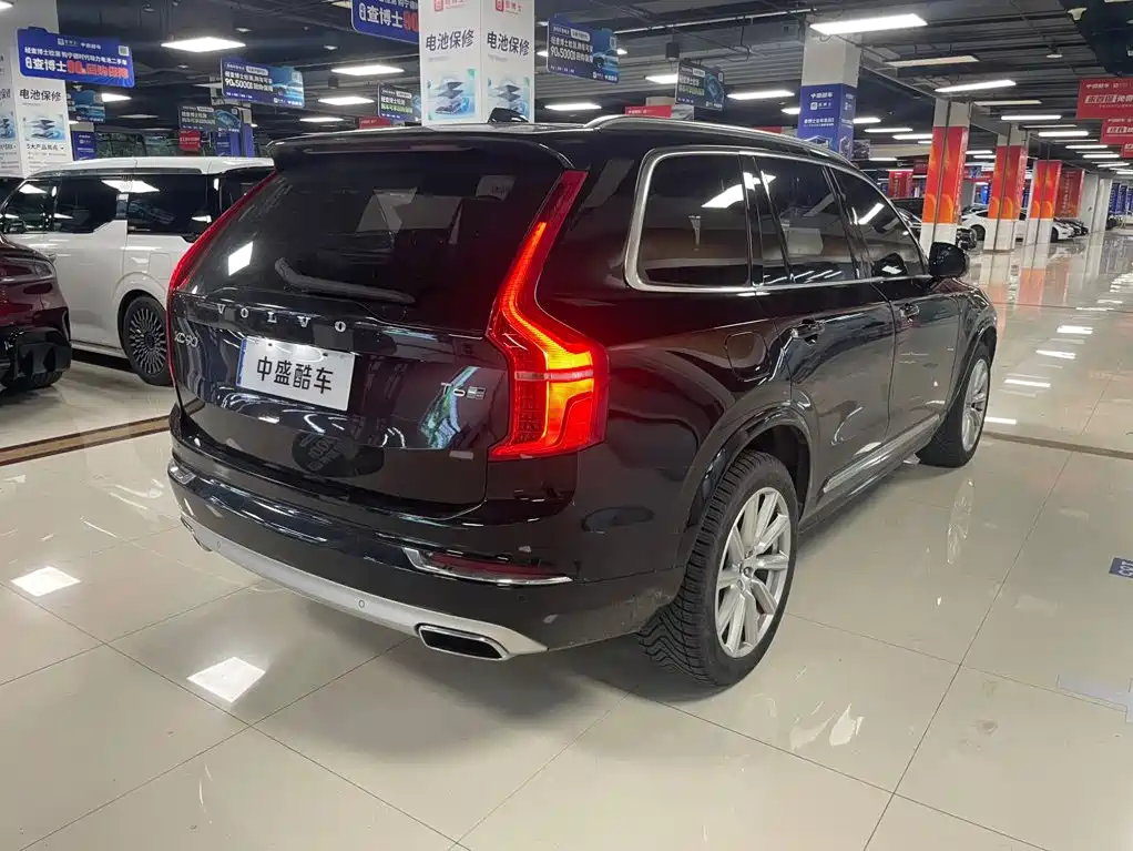 Volvo XC90 — фото 4