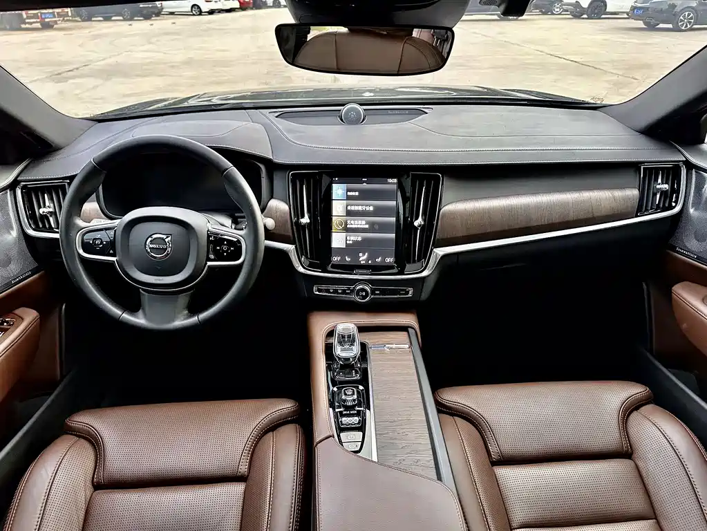Volvo S90 — фото 5