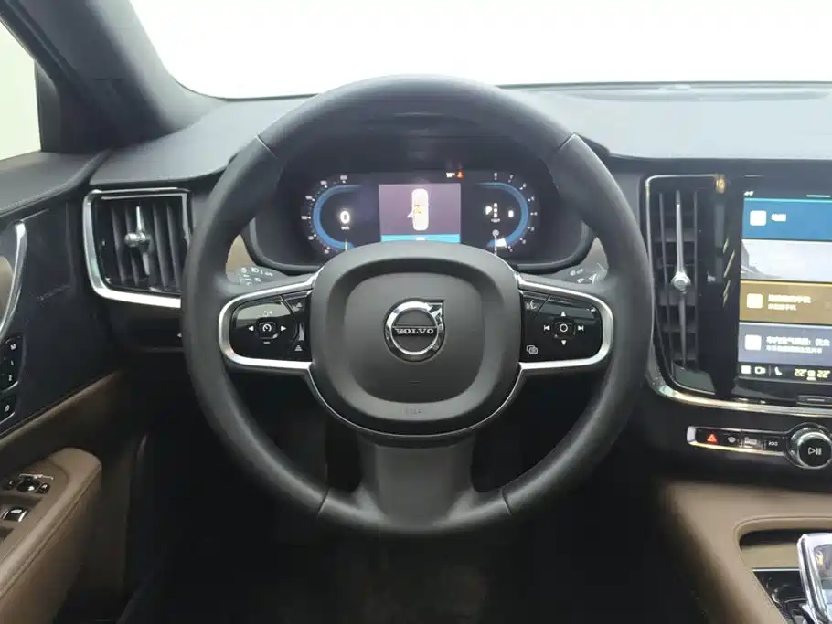 Volvo S90 — фото 15