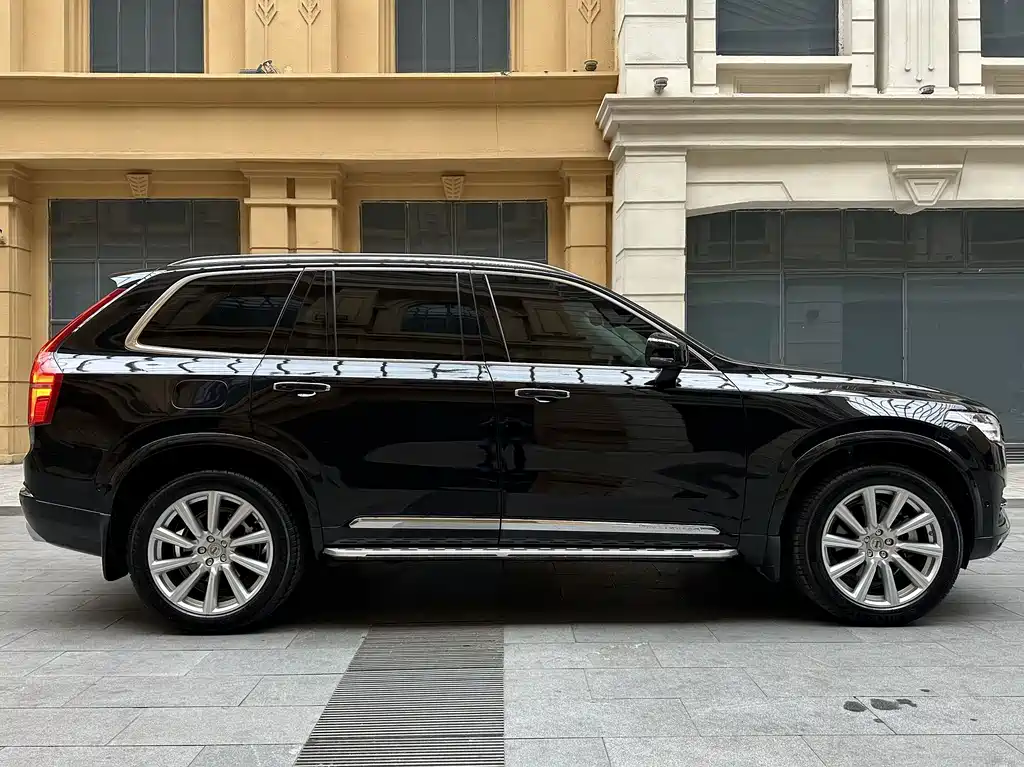Volvo XC90 — фото 4