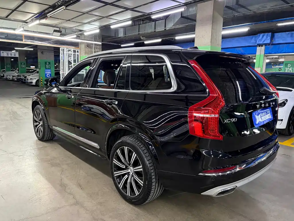 Volvo XC90 — фото 6