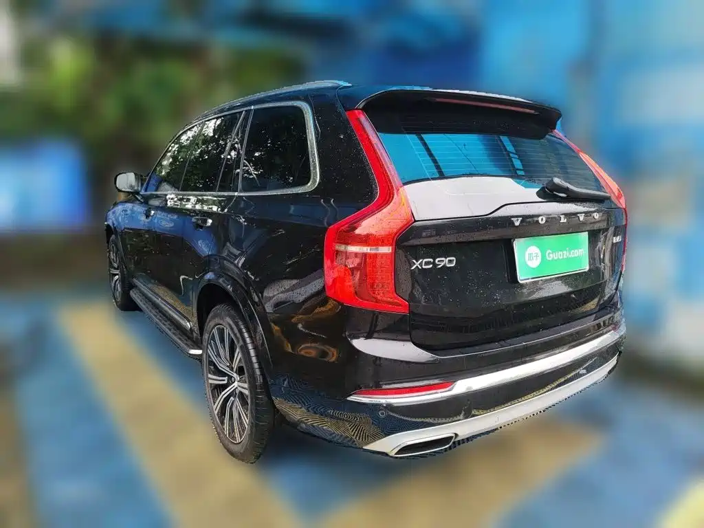 Volvo XC90 — фото 24