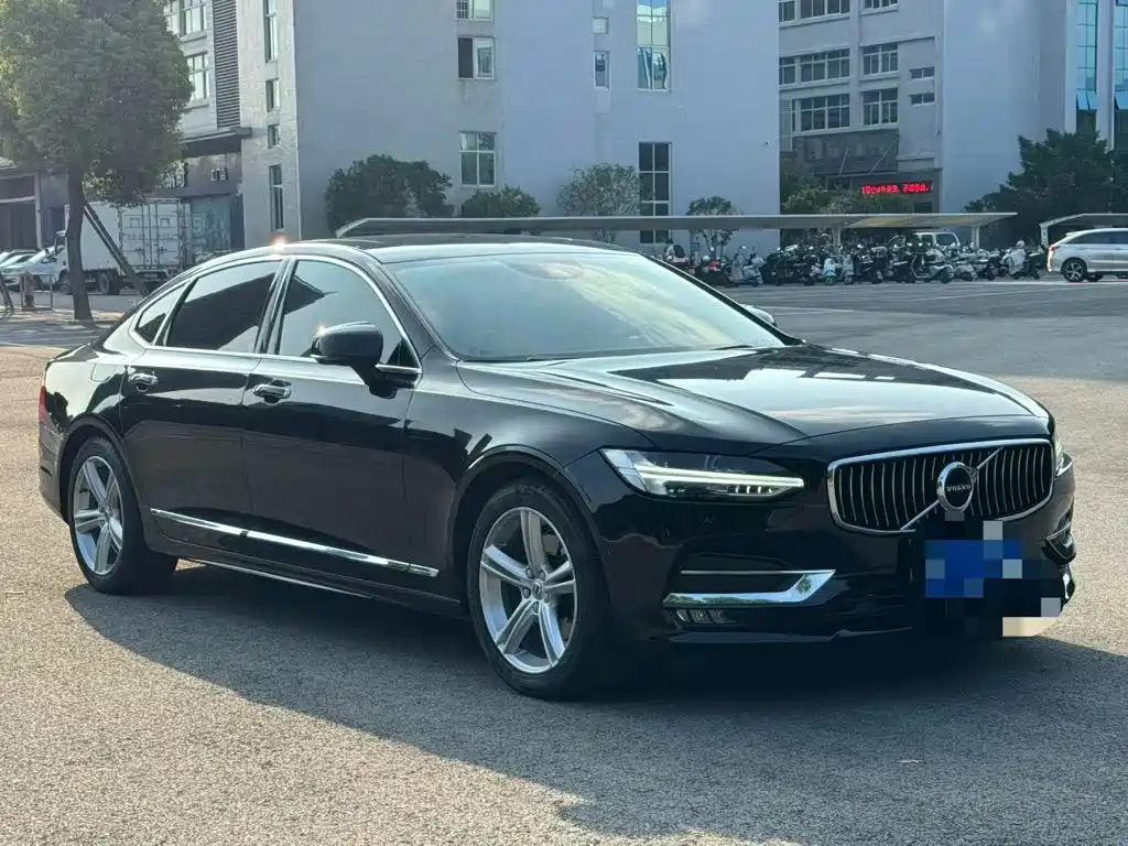 Volvo S90 — фото 3